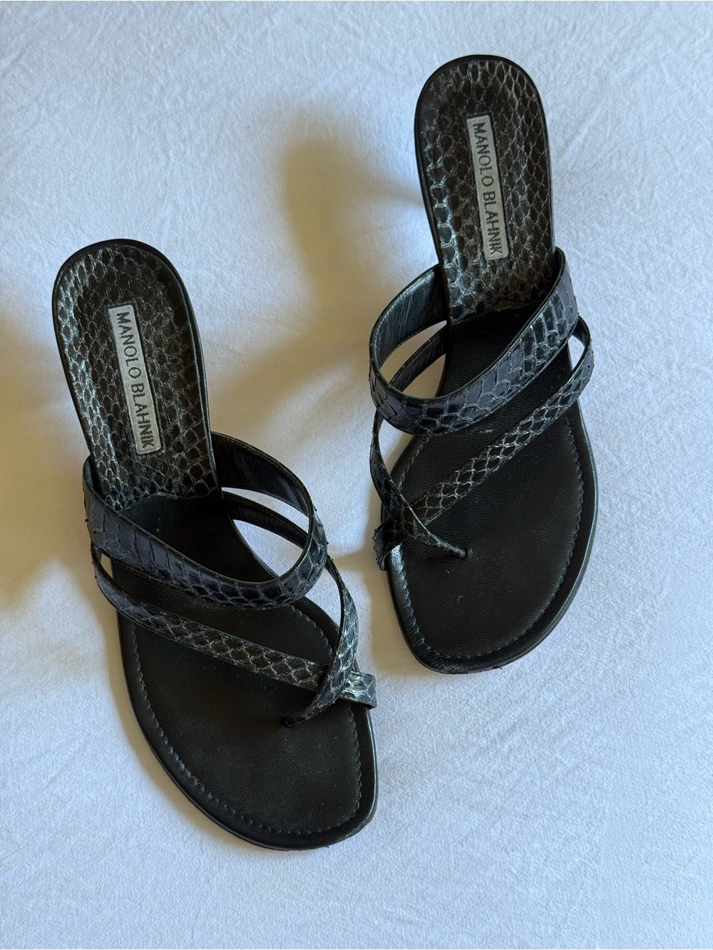 Vintage Manolo Blahnik Black Snakeskin Susa Mules/Sandals on kitten heels - Picture 13 of 13